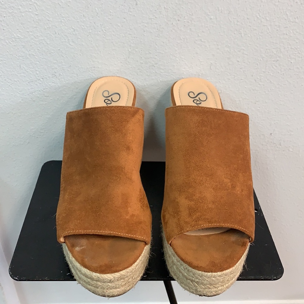So Me Raffia Wedge Sandals View 2